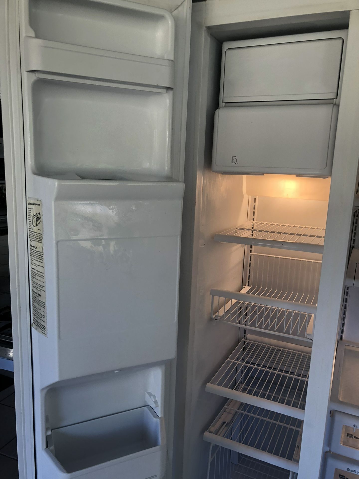 GE Side By Side Refrigerator for Sale in Lithia, FL OfferUp GE Side By Side Refrigerator for Sale in Lithia, FL OfferUp