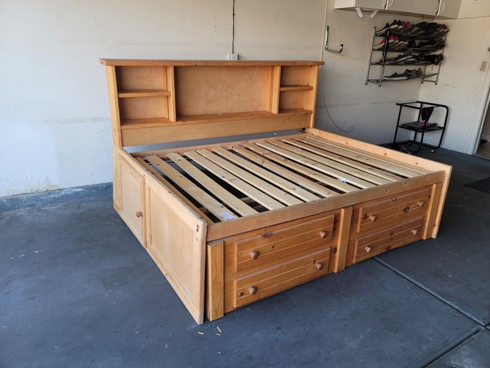 Bookcase Day Bed
