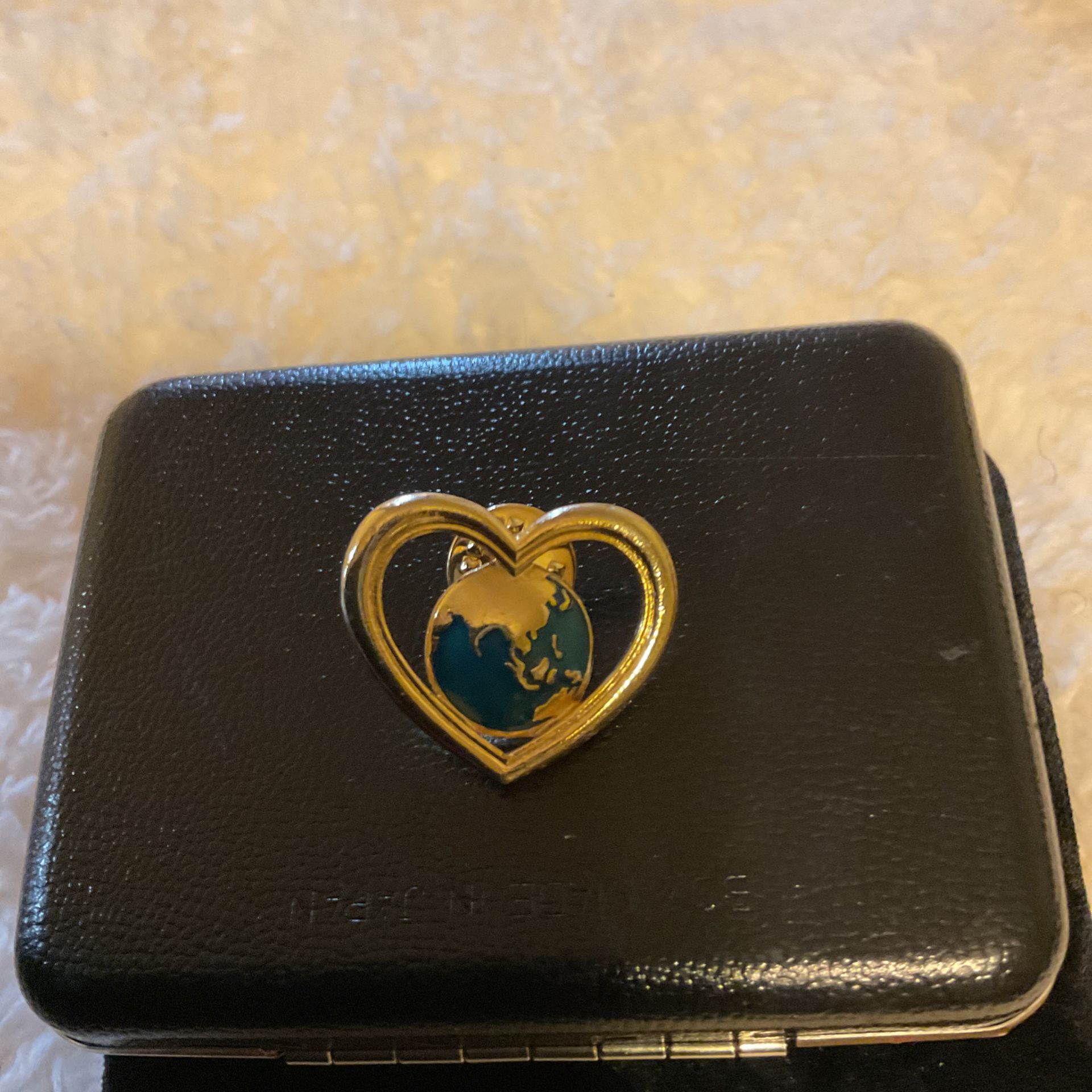 Vintage Gold Heart Pin/brooch (Avon )