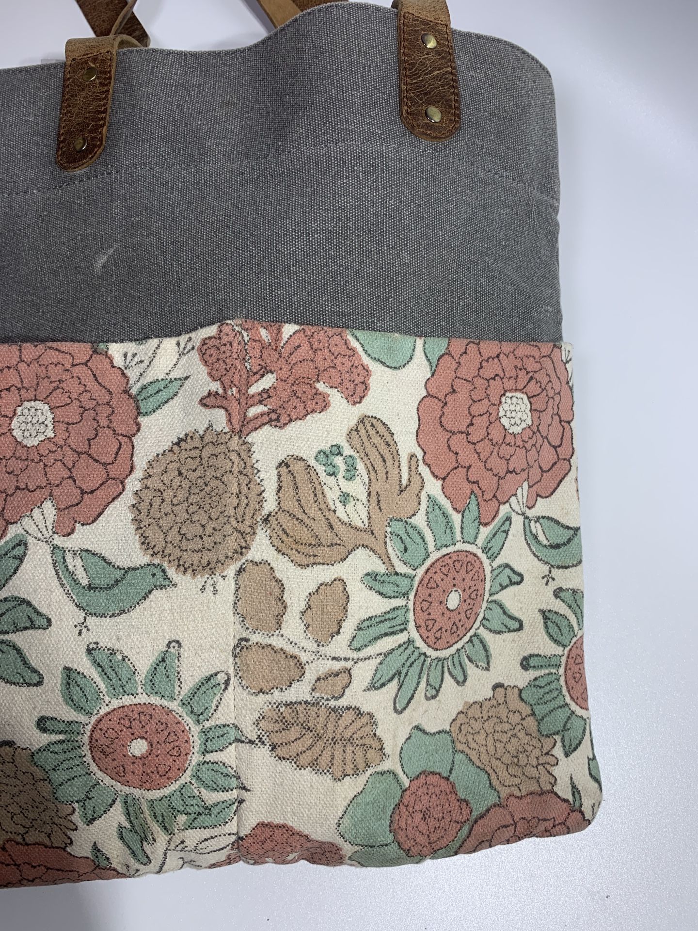 Joyn Canvas Tote Gray Pink with Brown Leather Straps. Used
