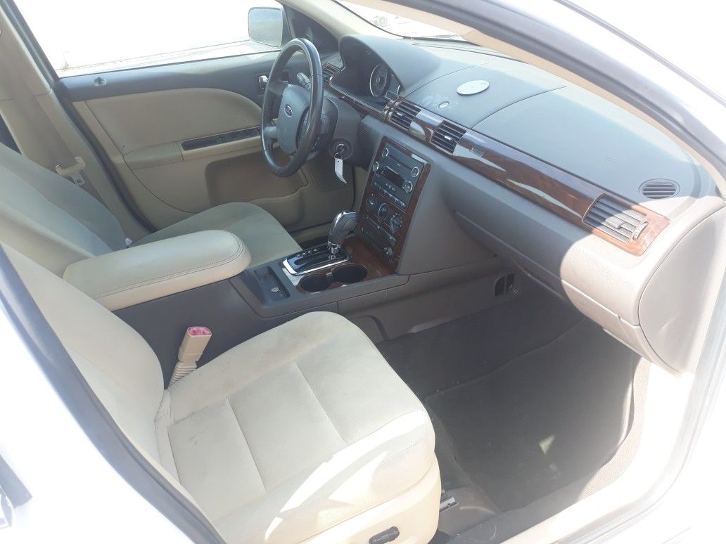 2008 Ford Taurus