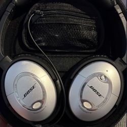 Bose QuietComfort 15 Headphones Thumbnail