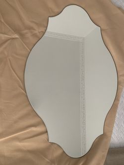 Oval frameless wall mirror Thumbnail