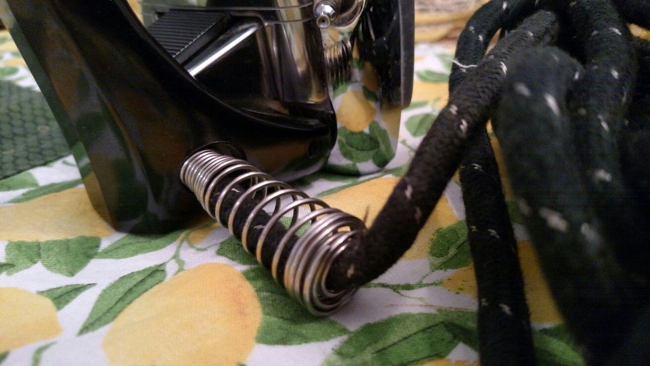 Vintage General Electric Collapsible Travel Steam Iron, Photo Prop or Laundry Decoration, EUC.