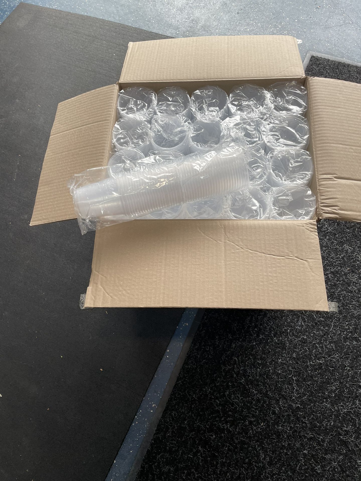 8 ounce plastic cups 1000 per case I have two cases available $10 each
