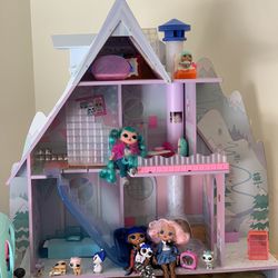 LOL 2-1 Glamper And Winter Cabin Doll House With Over 20 Dolls And tons Of Accessories  Thumbnail