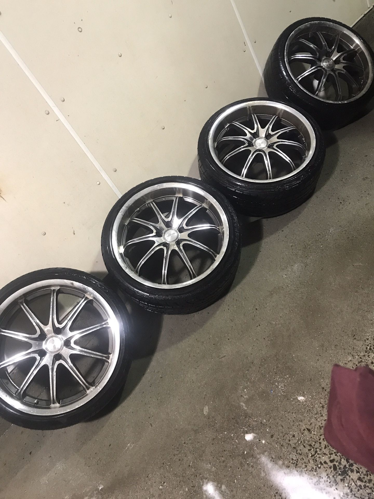20 inch chrome rims for Sale in Holyoke, MA OfferUp