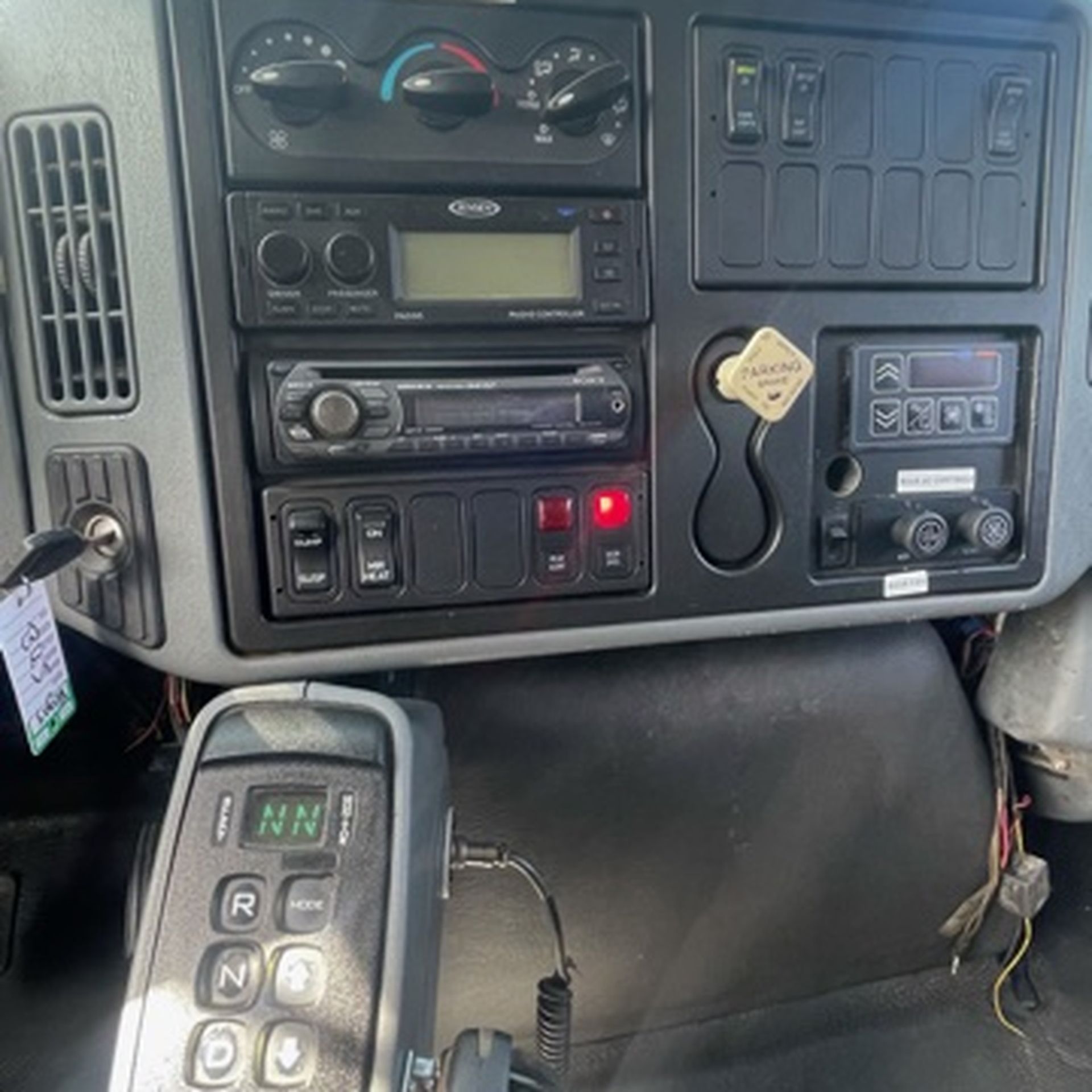 2007 INTERNATIONAL 3200 DT466 Diesel Bus 41 Passengers