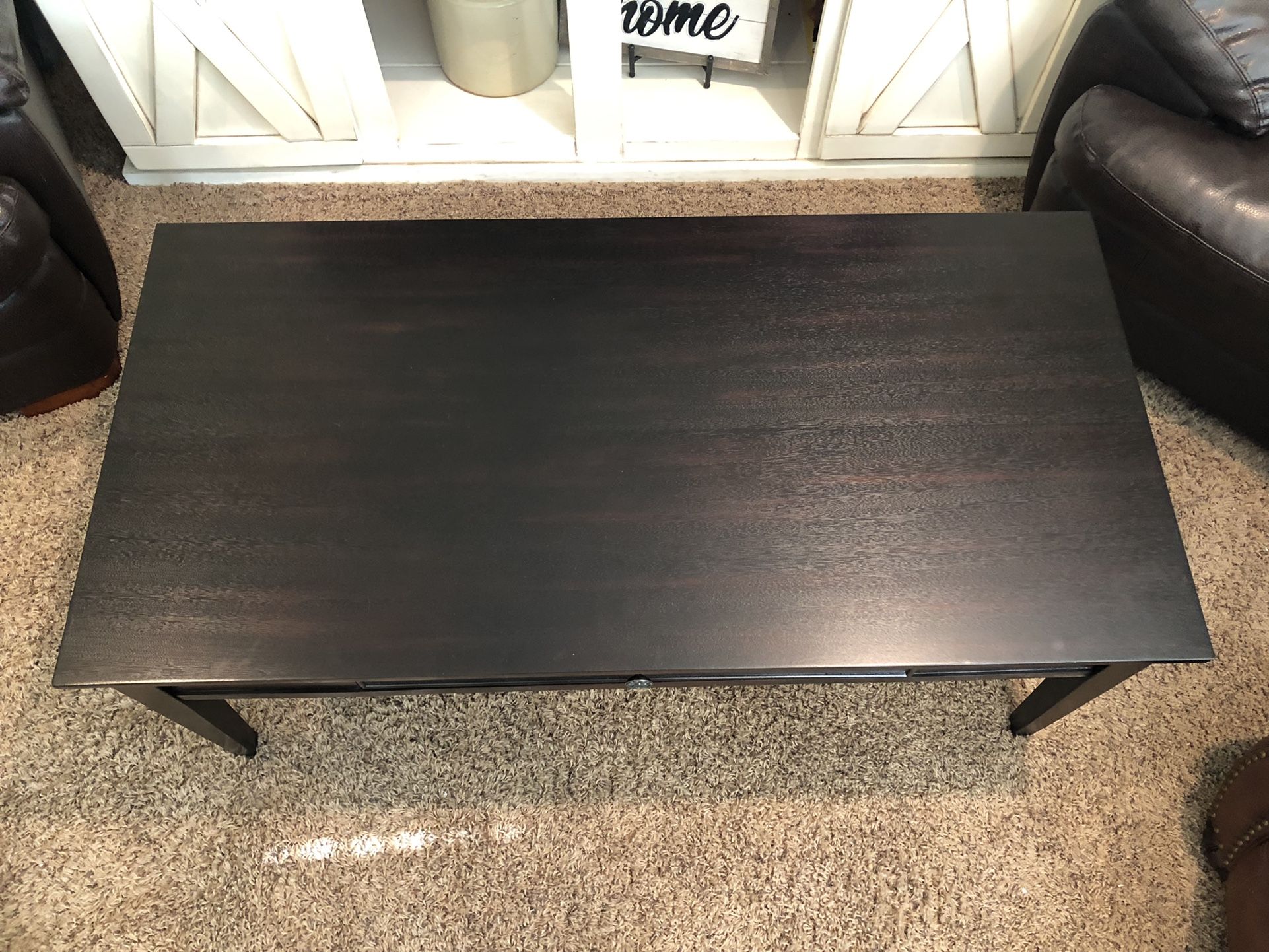 Brand New Coffee Table With Matching Side Tables