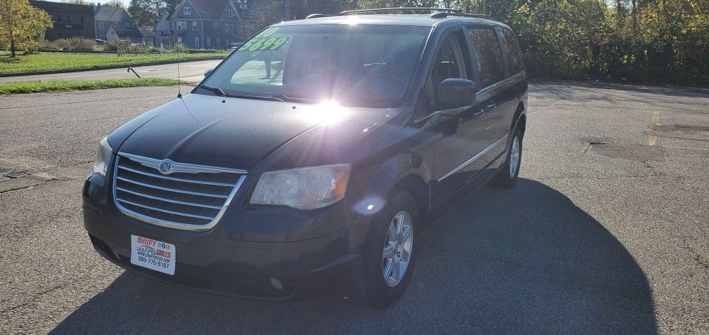 2010 Chrysler Town & Country