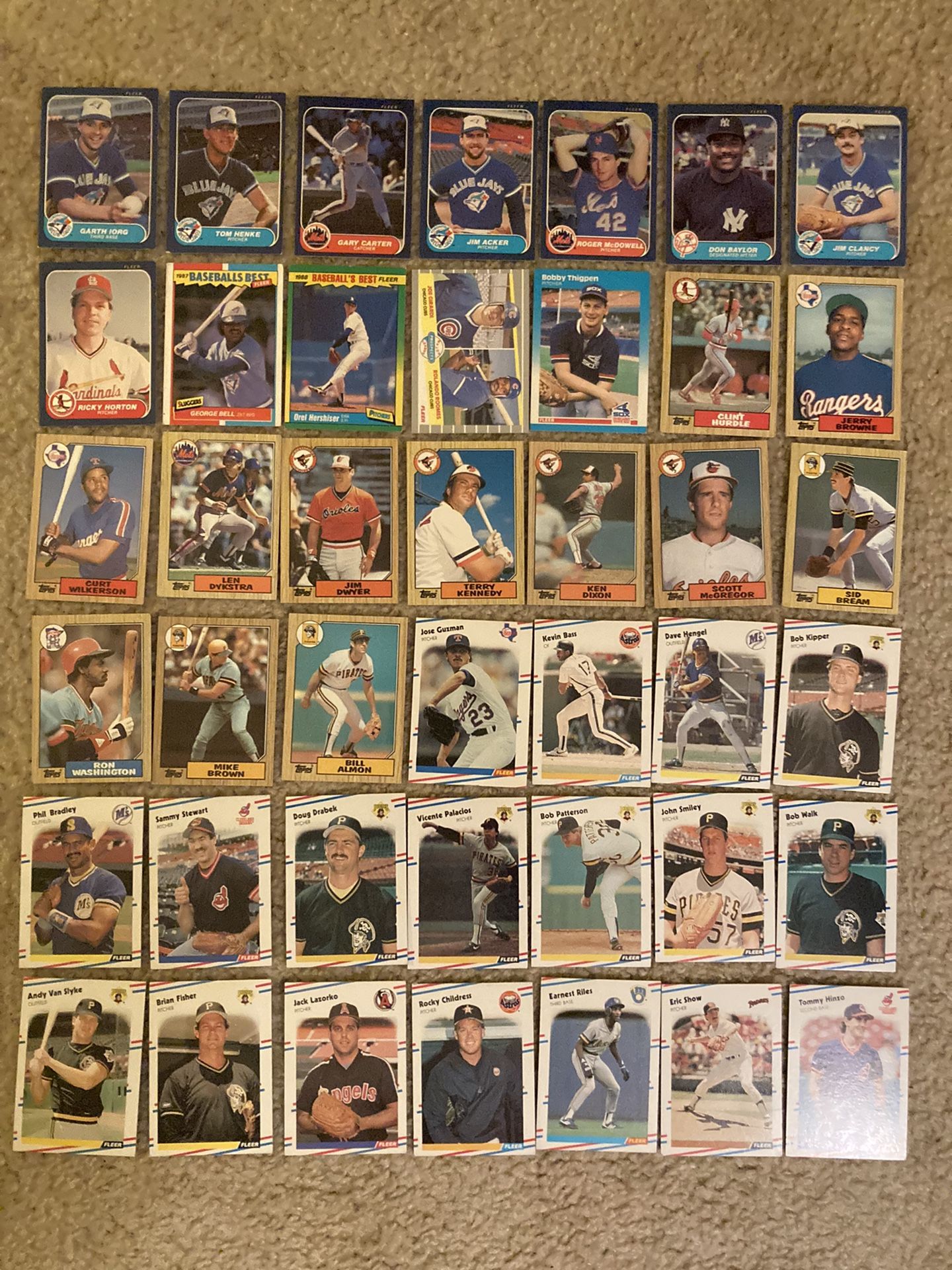 119 80’s and 90’s Fleer Baseball Cards
