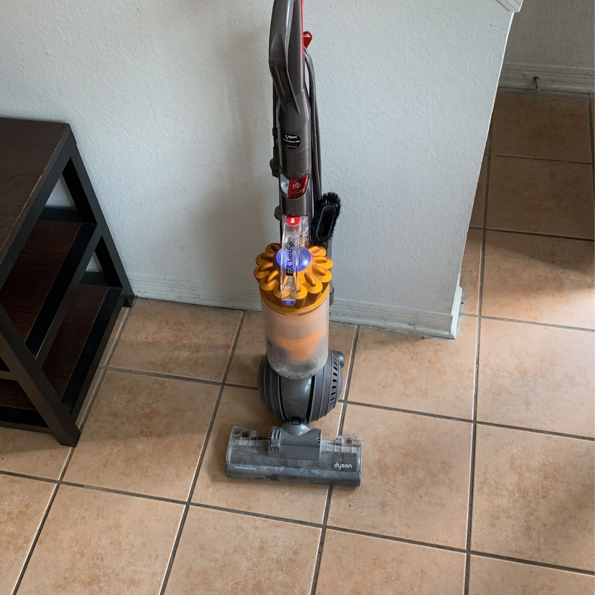 Dyson DC 40 Vacuum