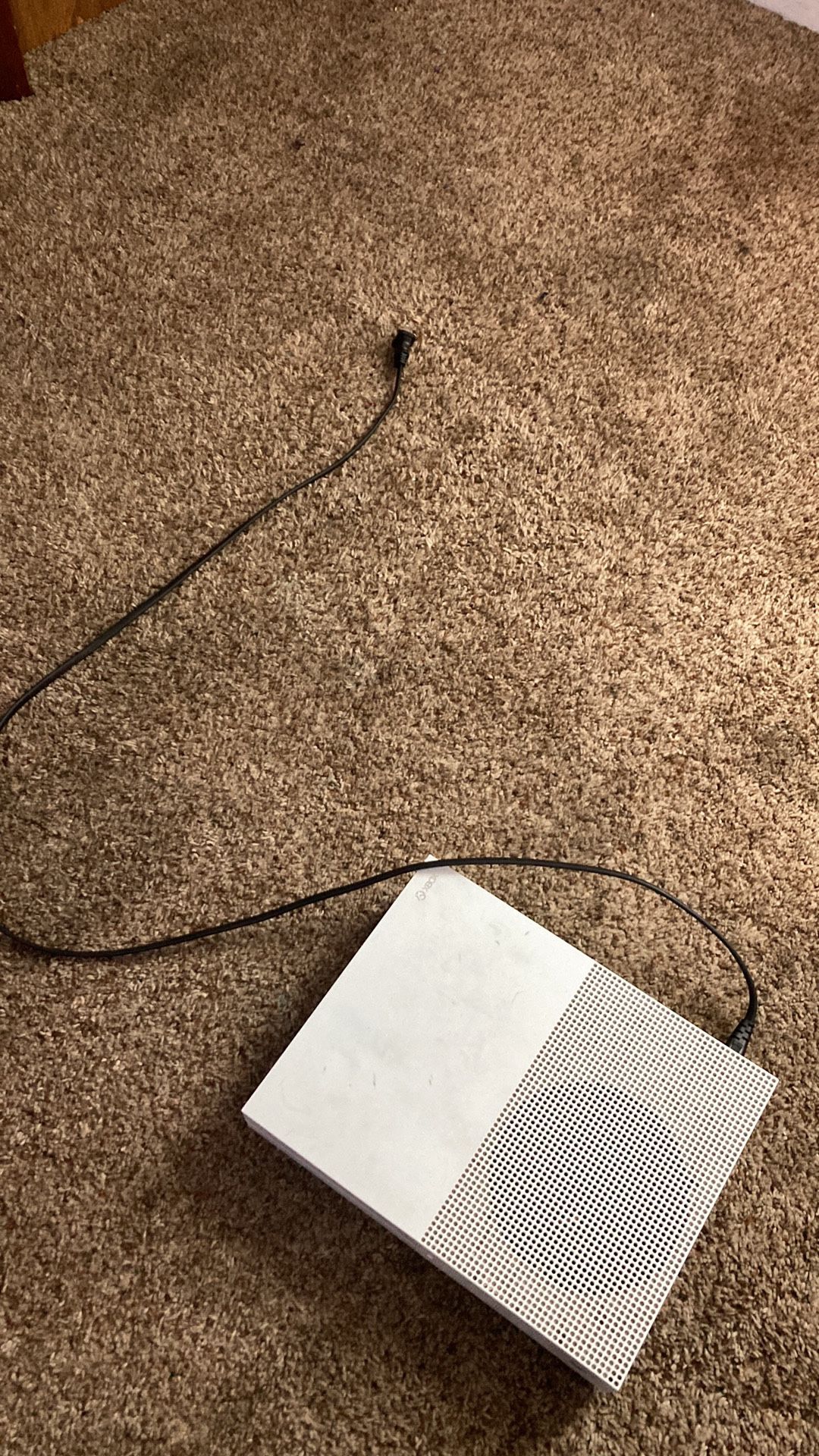 White Xbox 1 S