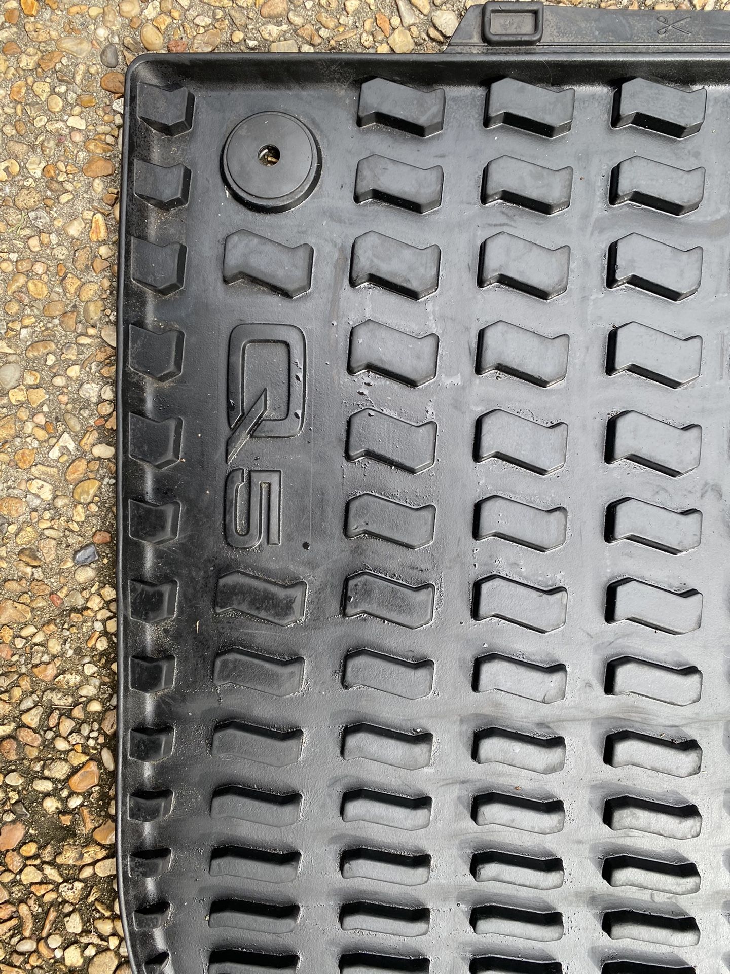 2017 Audi Q5 Floor Mats And Trunk Liner
