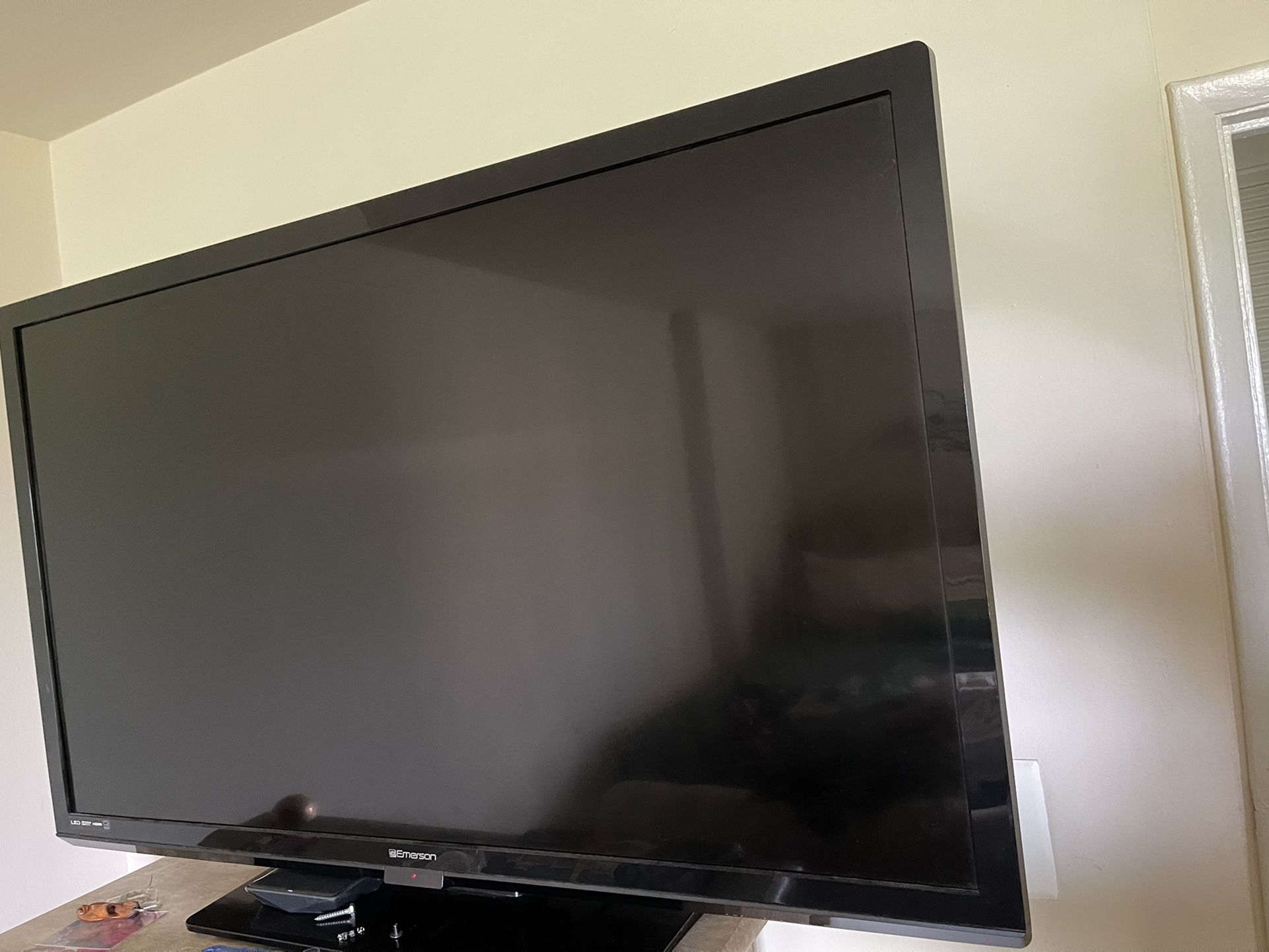 55 Inch Emerson TV