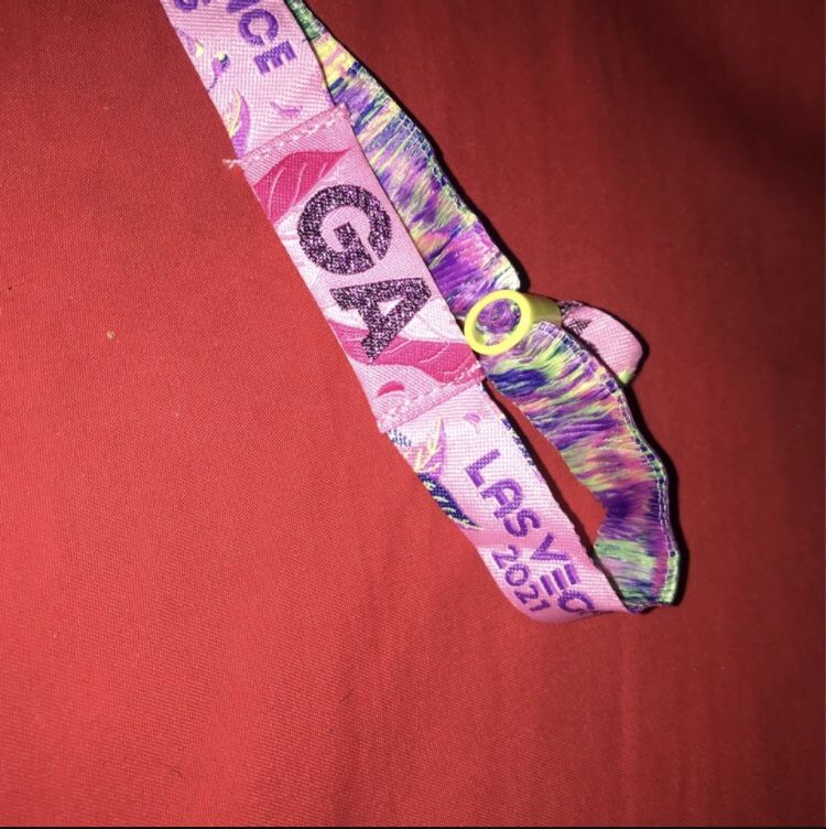 EDC TICKET WRISTBAND