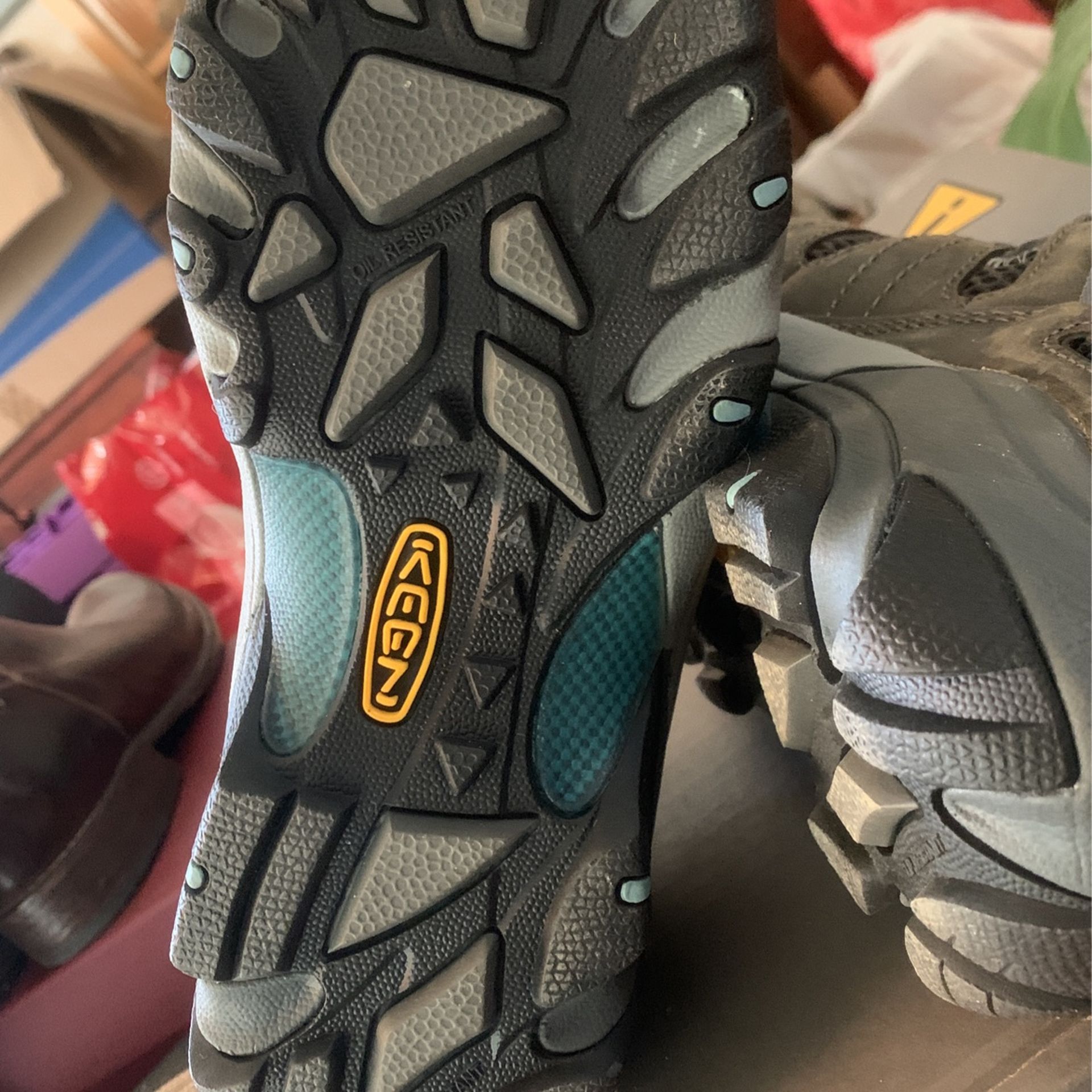 Women’s Steel toe work shoes
