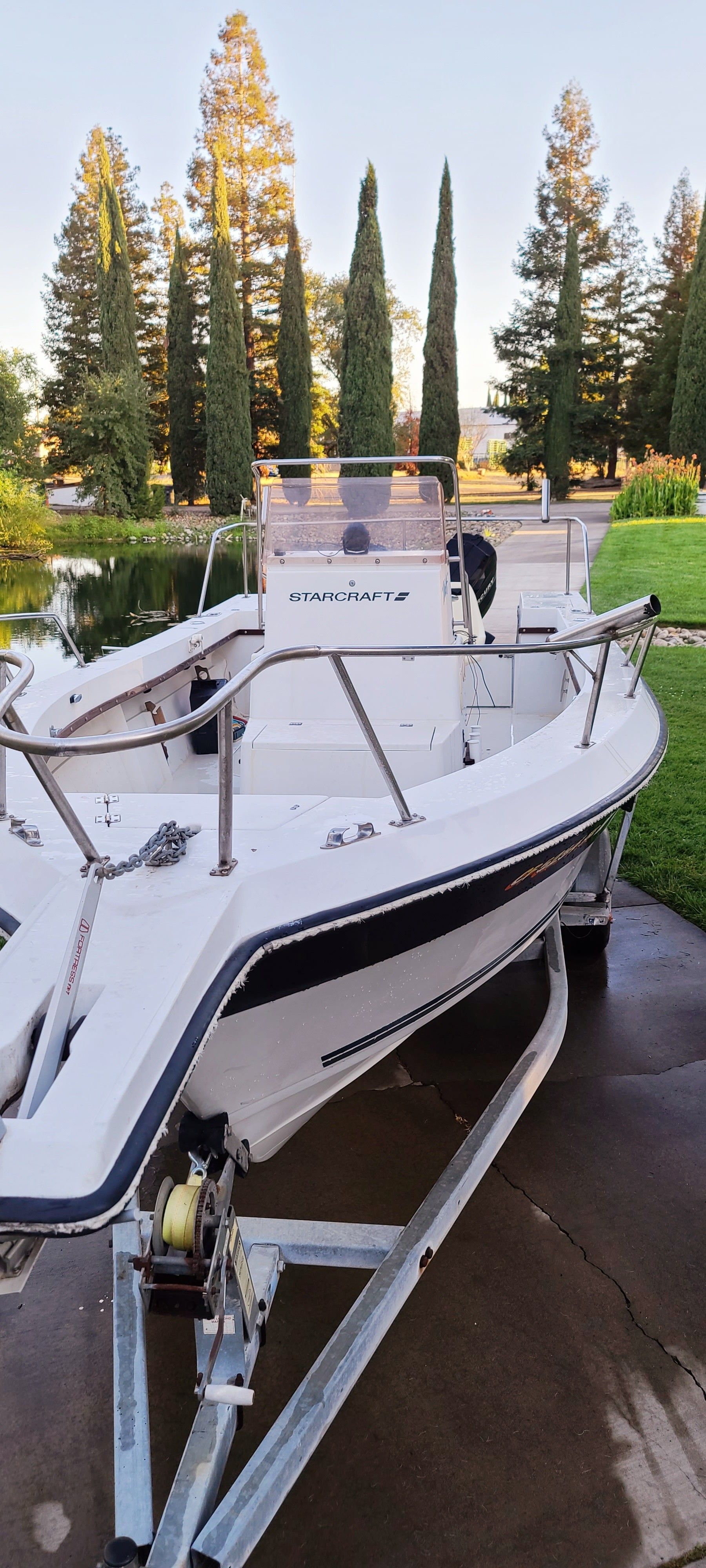 BLUEWATER 210 CENTER CONSOLE BOAT W/ 2 MERCURY 115 OUTBOARDS