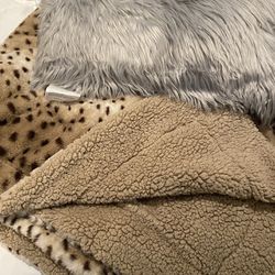 Cheetah Throw Blanket And Gray Faux Fur Pillow Thumbnail