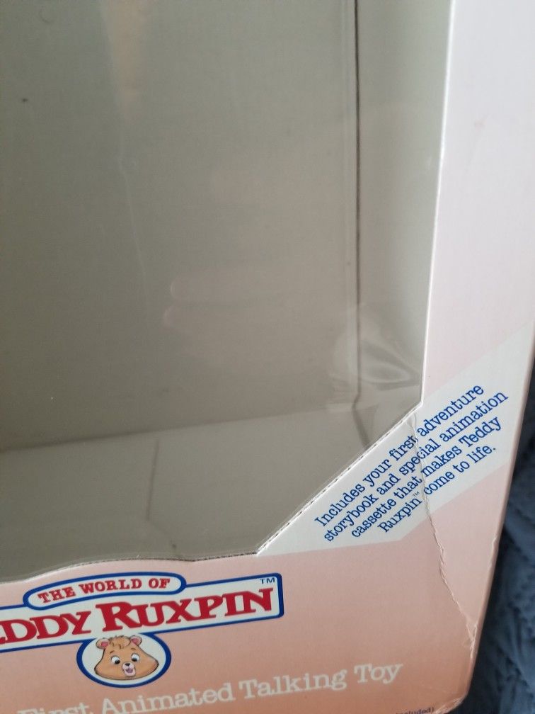 1985 Teddy Ruxpin Mint In Box With Extras.