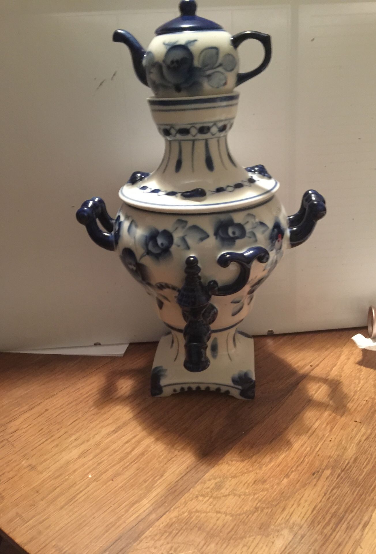 Vase and mini tea pot hand made in Russia