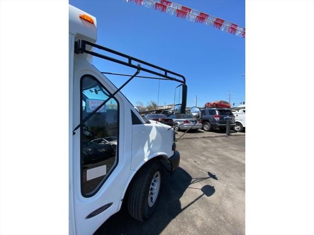 2006 Chevrolet Express Commercial Cutaway