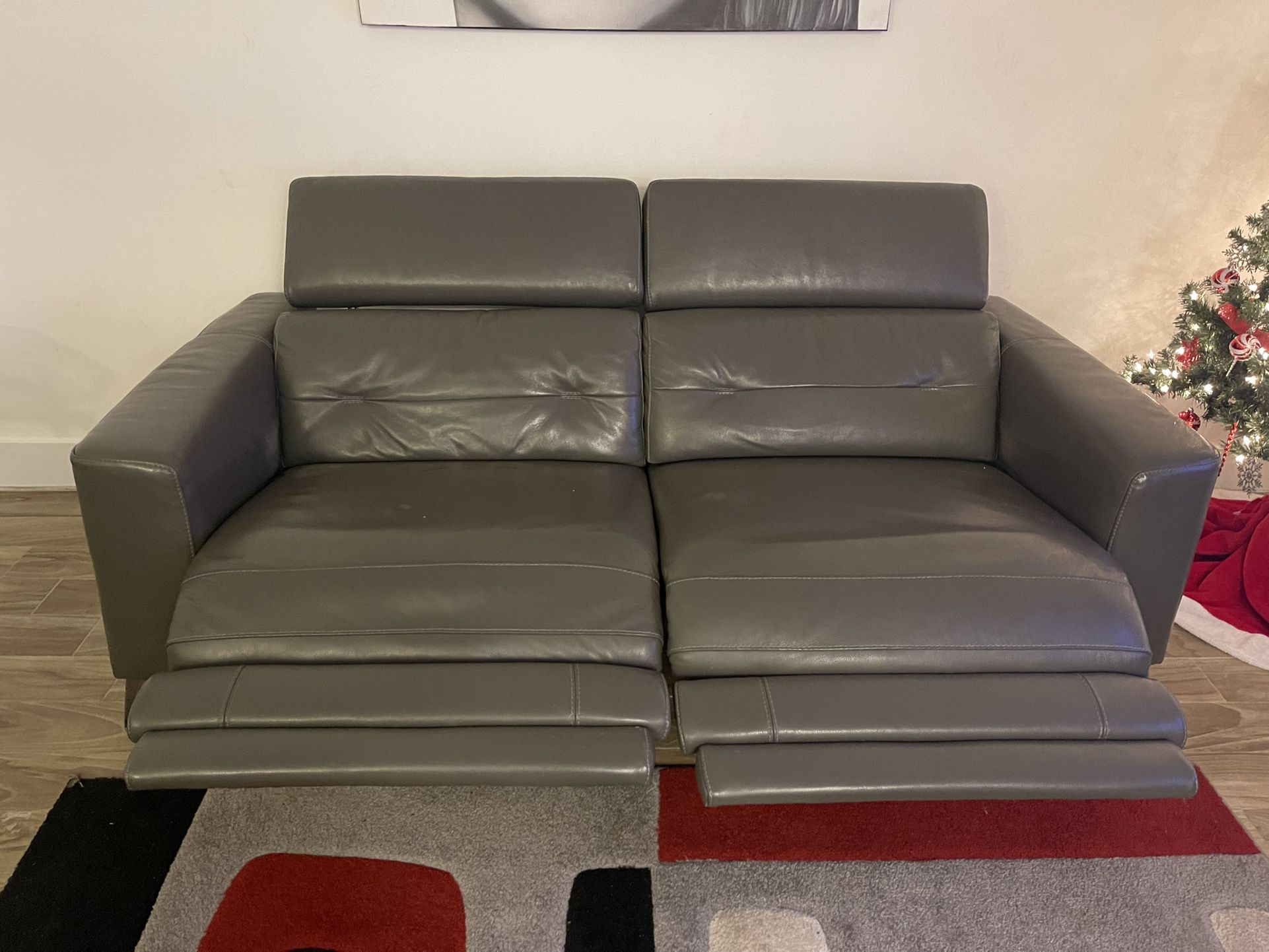 8 Piece Modern/Luxury Living Room Set 