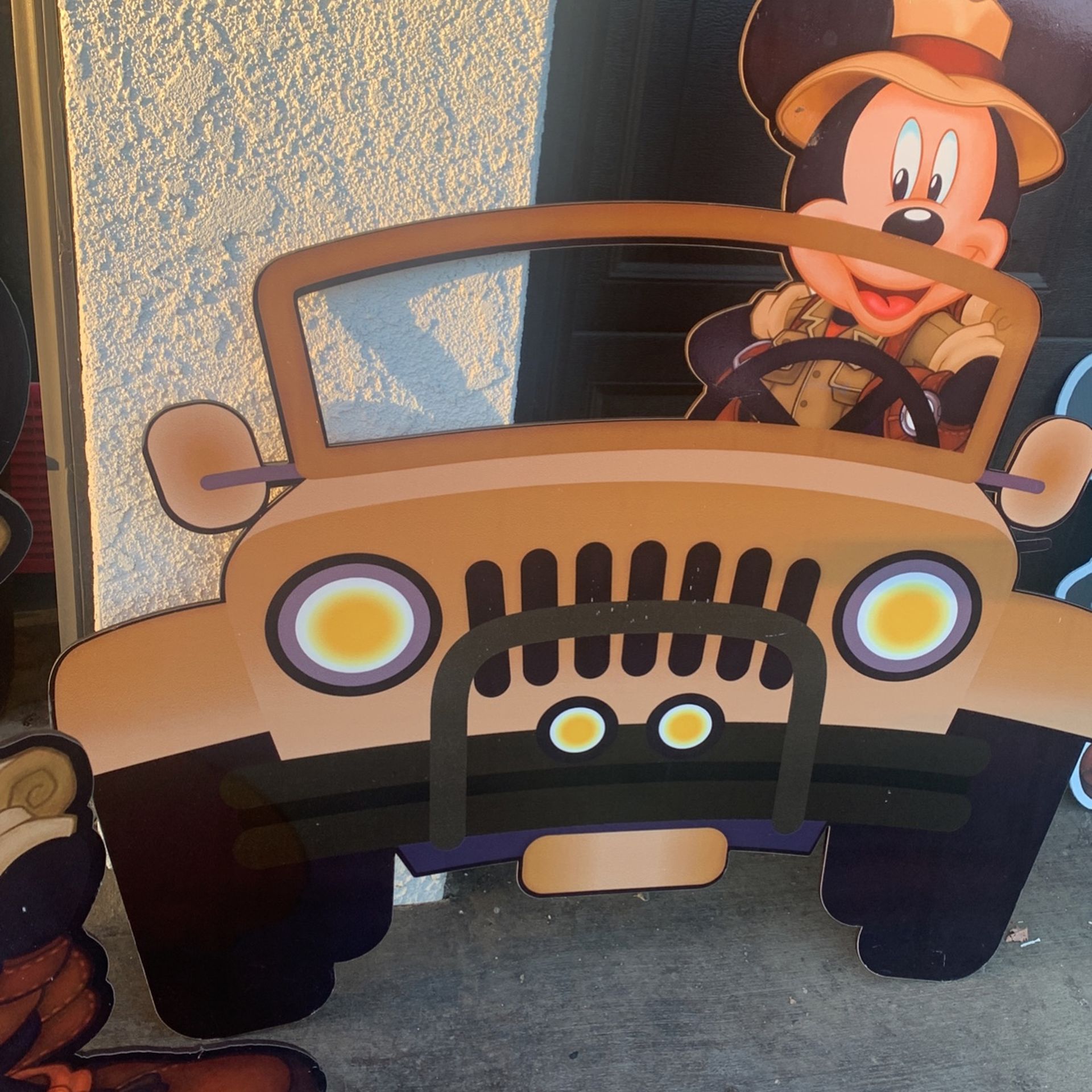 Safari theme Mickey