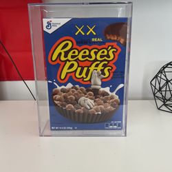 RESSE’S PUFFS KAWS BLUE EDITION LIMITED EDITION  Thumbnail