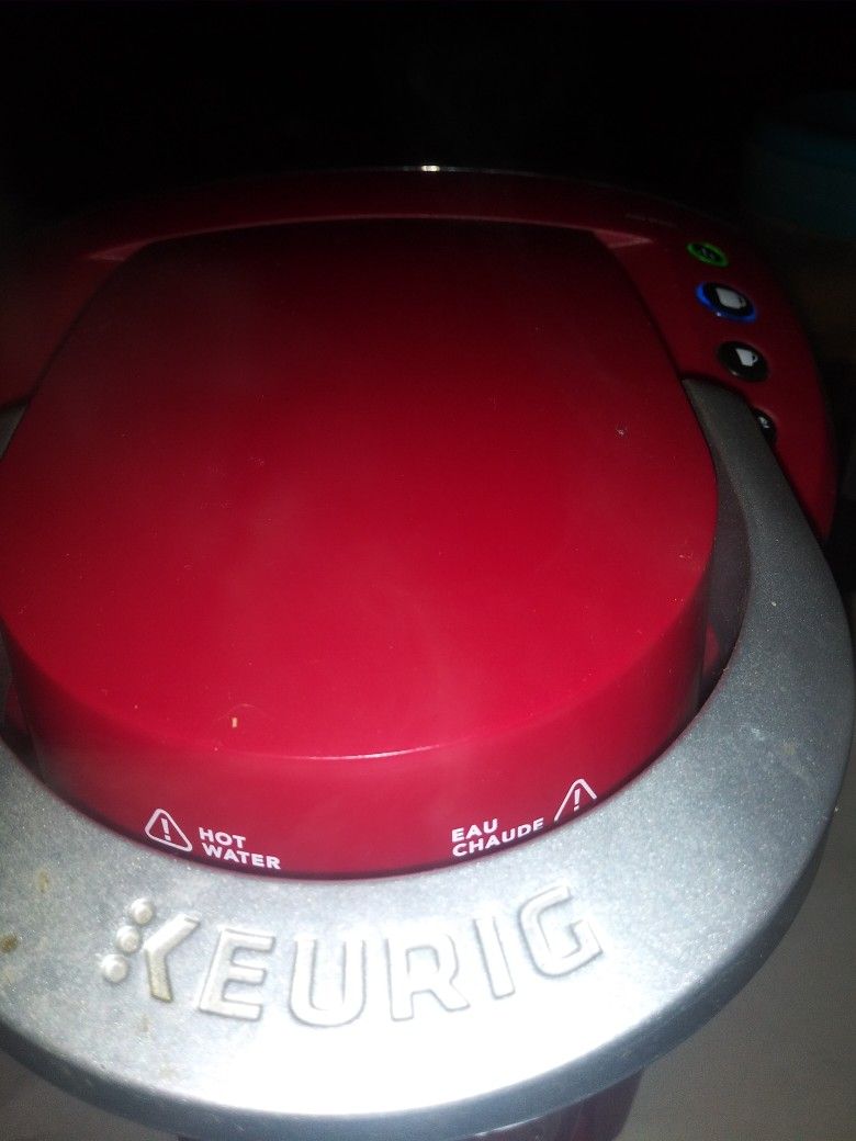 Keurig K Compact Coffee Maker Red W/ Pod Holder & K Cups