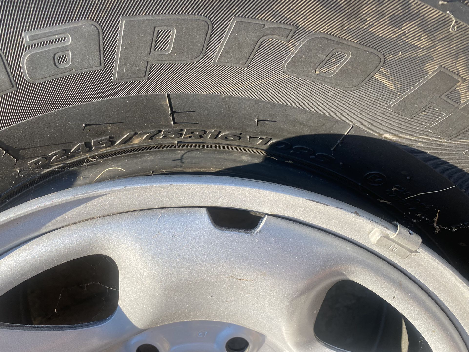 Hankook P245/75R16 109S Tires and Wheels 