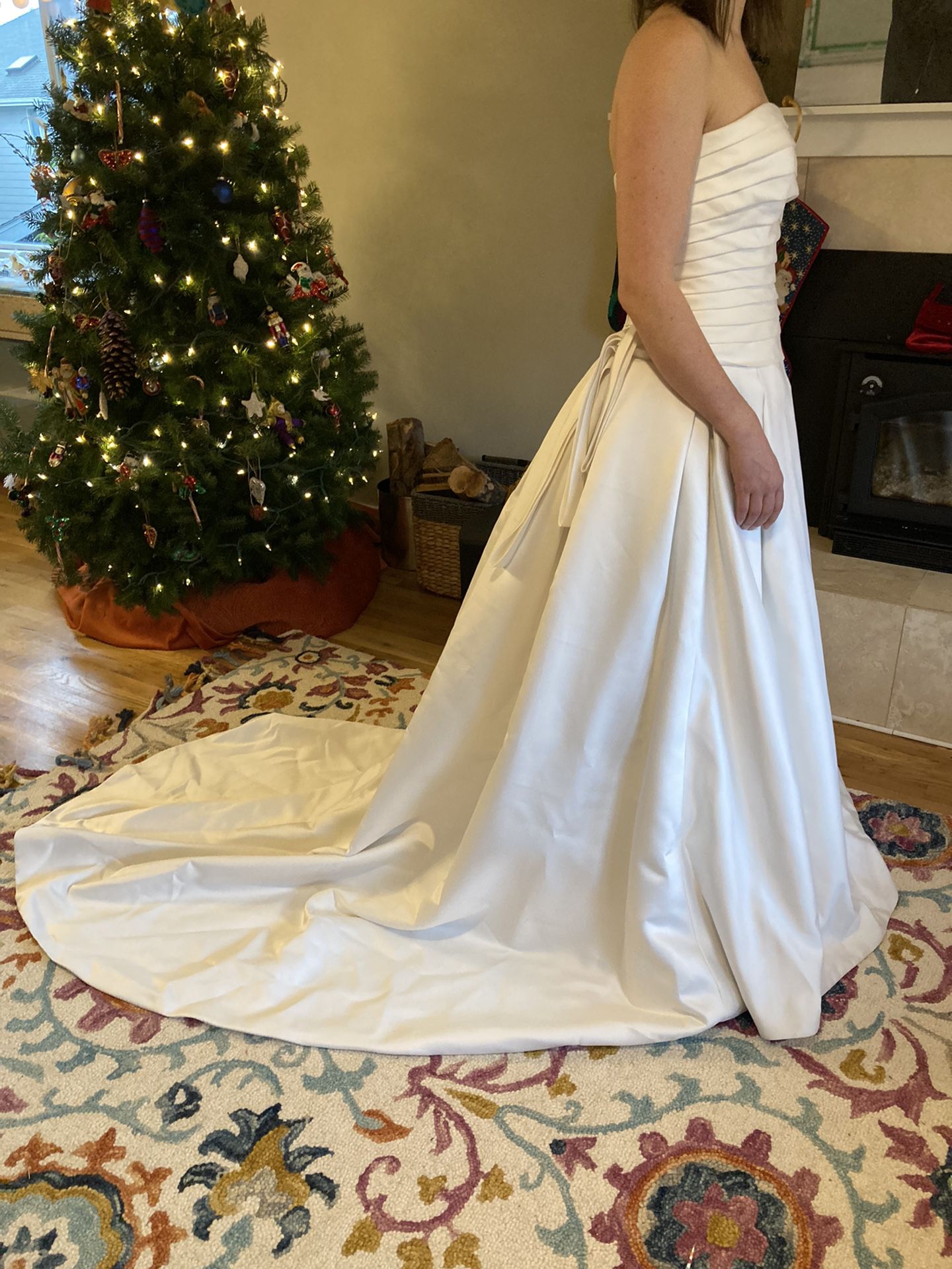 Contemporary Wedding Dress Size 8-10