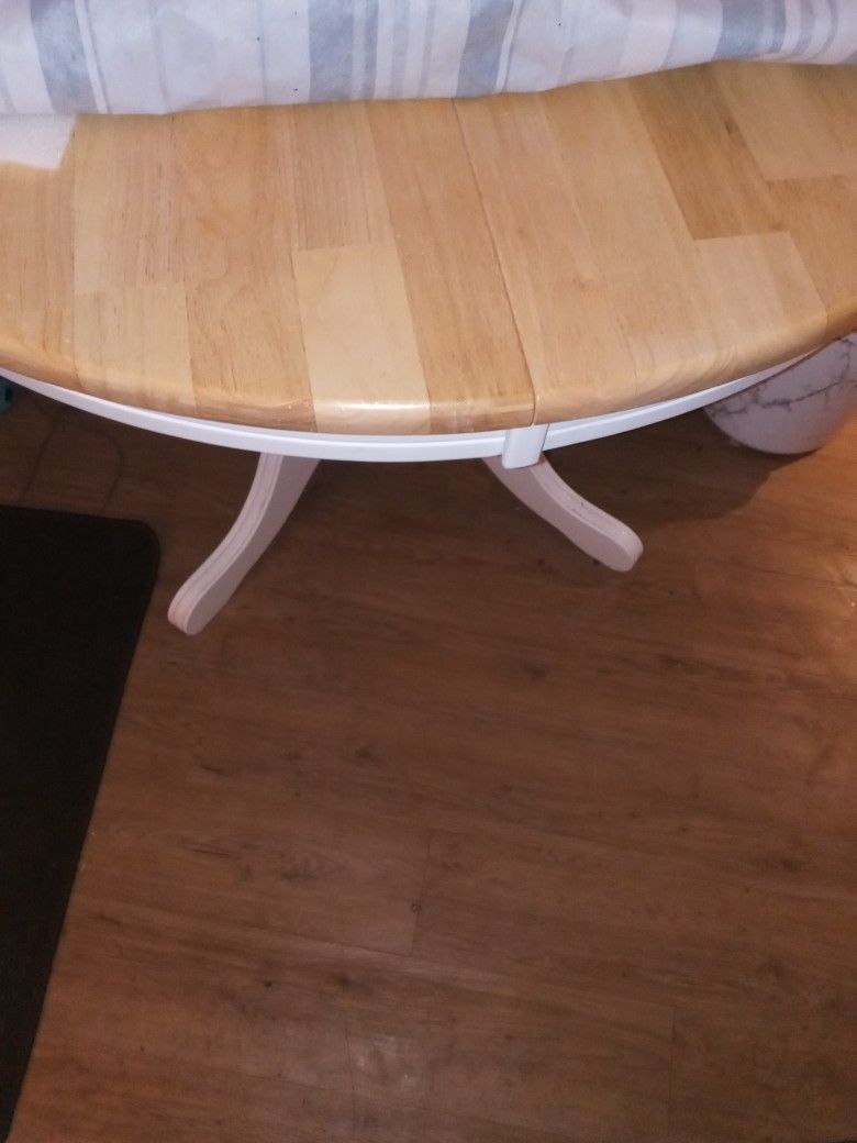 Solid Oak Dining Table/4chairs