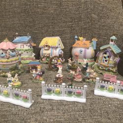 20 PCs Bunny Town  Hand Painted  Porcelain Easter  Village 1994  Thumbnail