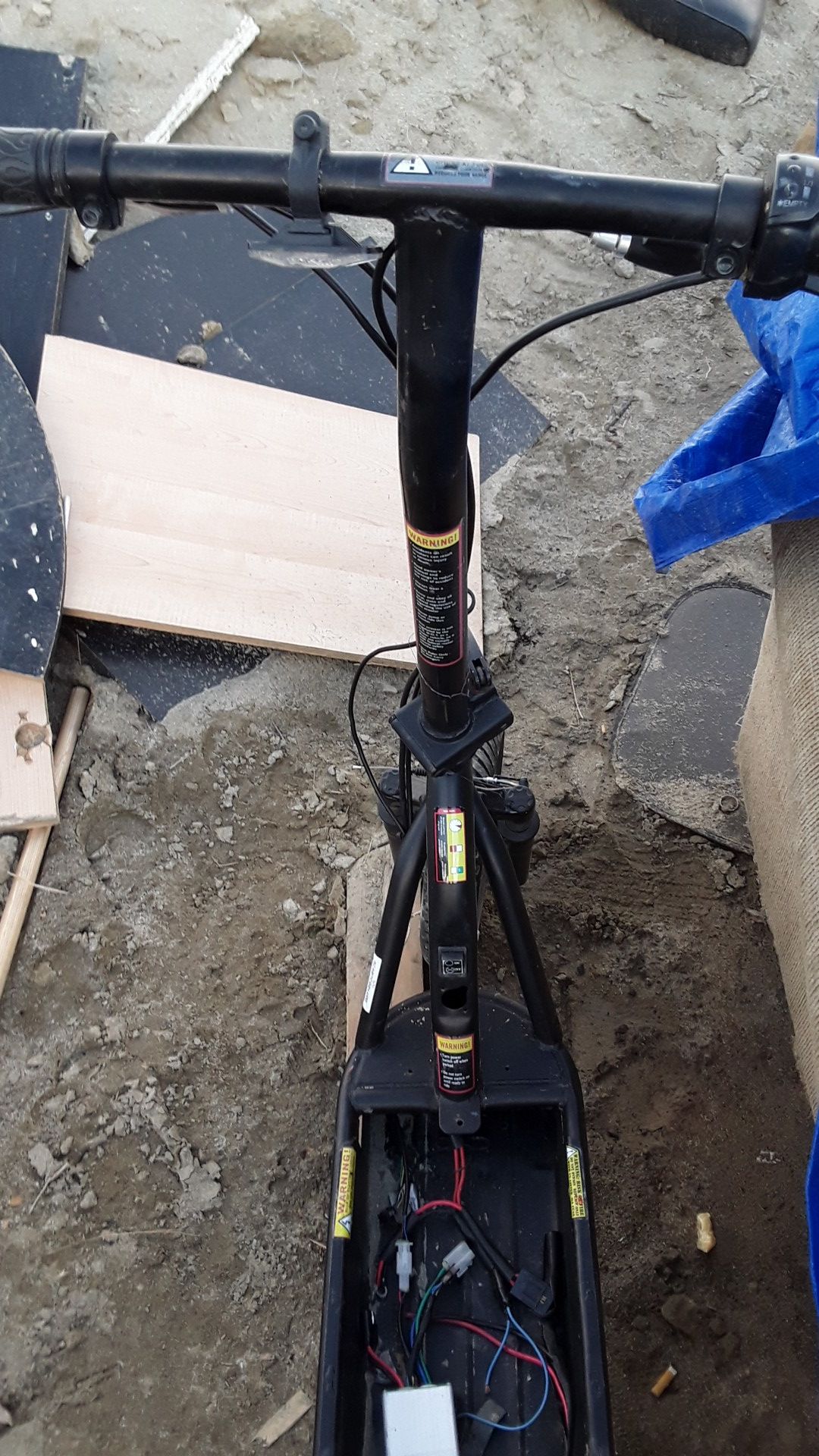 Schwinn 36Volt Stealth 1000 Electric Scooter for Sale in Thousand Palms