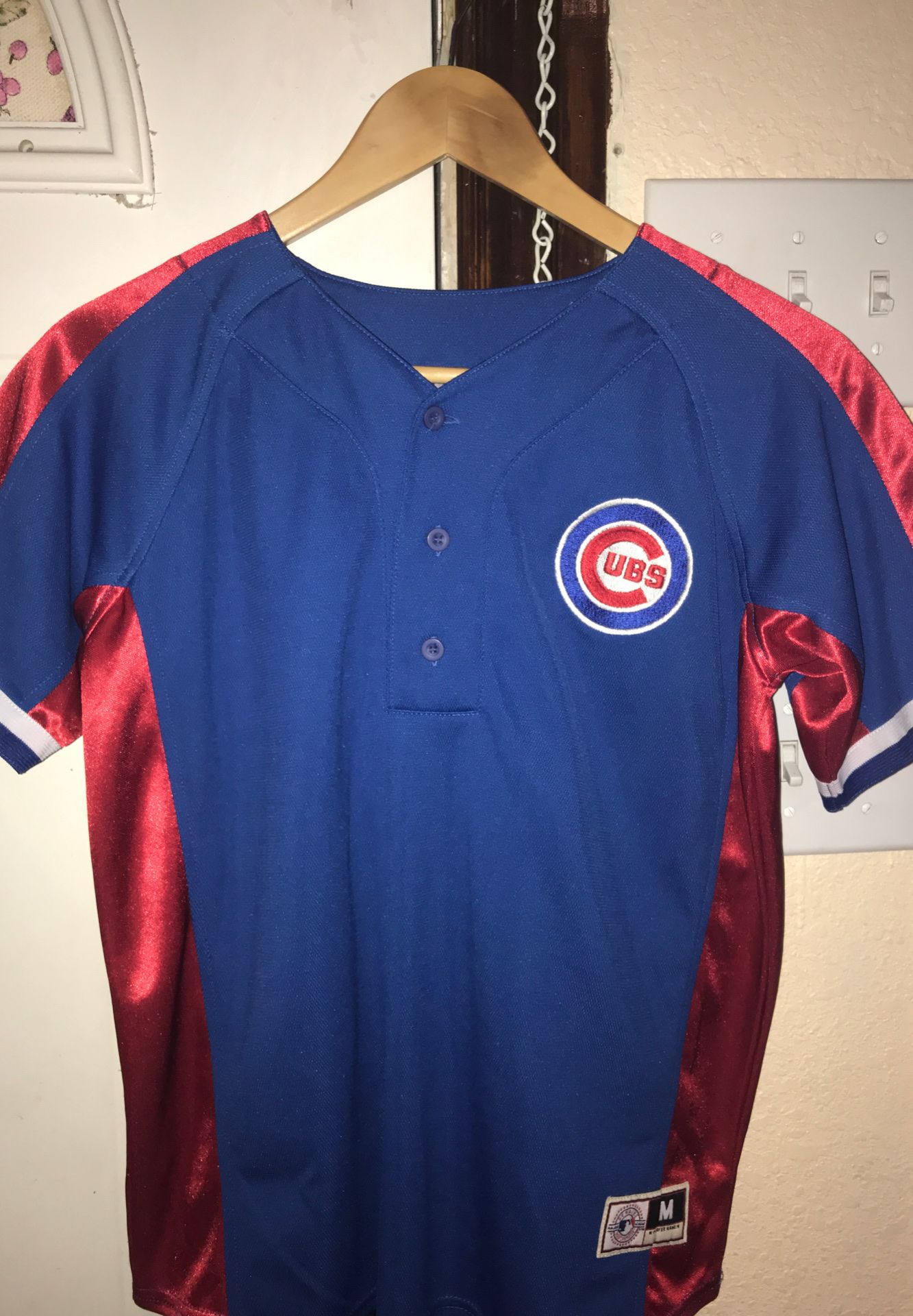 Cubs jersey size M