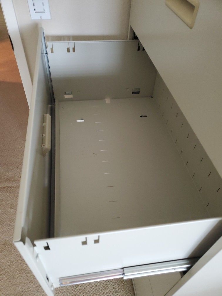4 Drawer Lateral File Cabinet