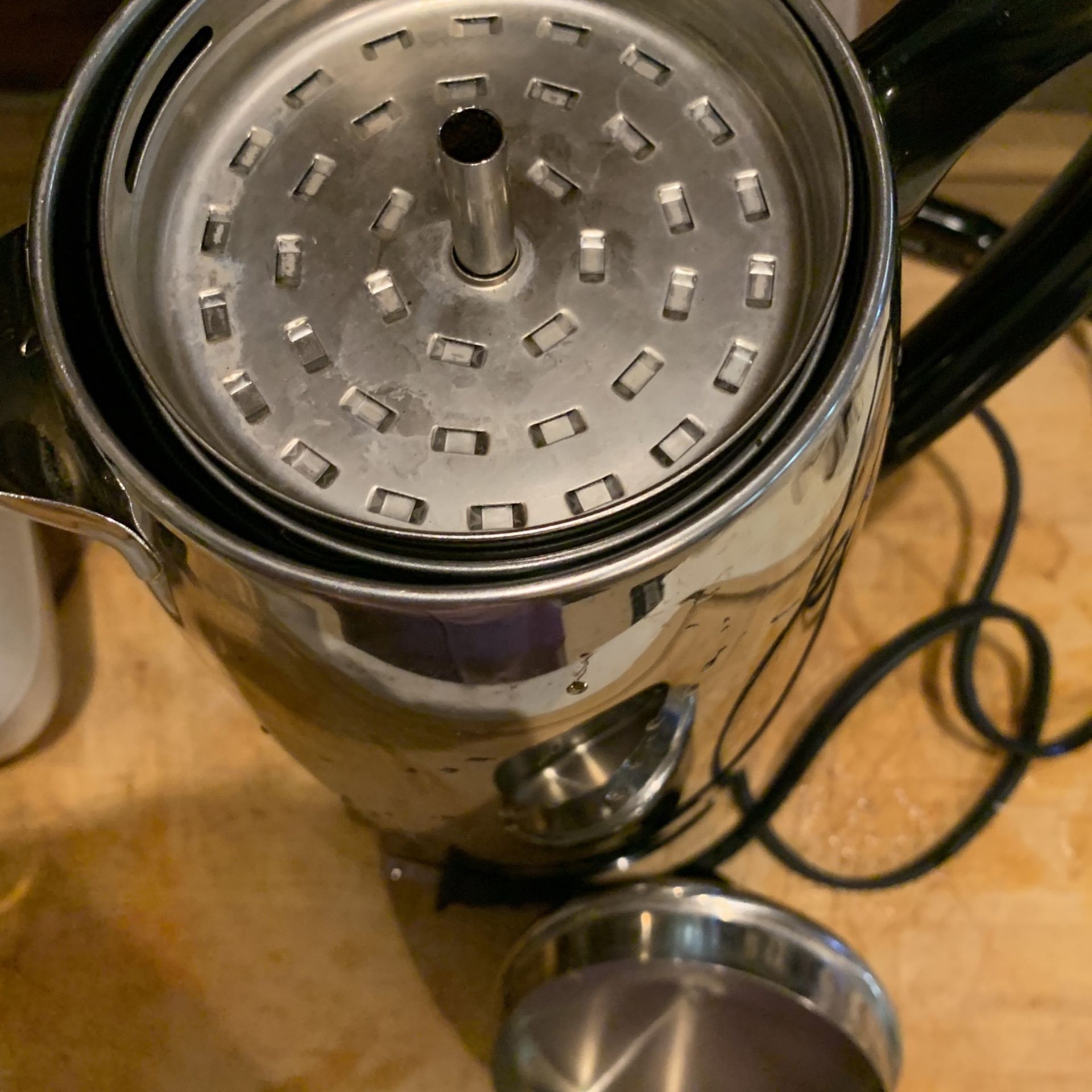 $25 Only Vintage Farberware Super fast Fully Automatic Stainless Steel Coffee Pot . Electrical Works like new. Sells from $100-$200