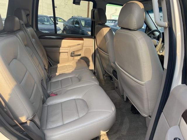 2005 Ford Explorer