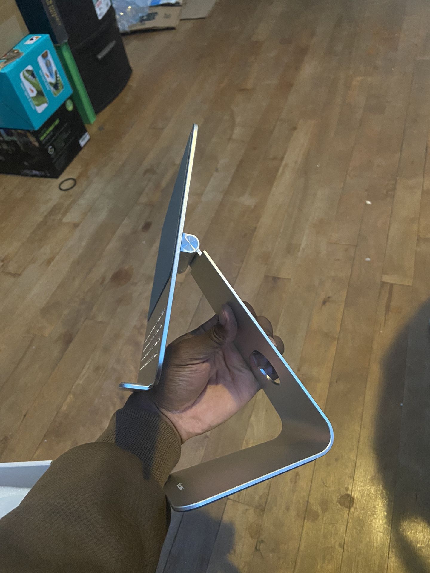 iPad/Tablet Stand