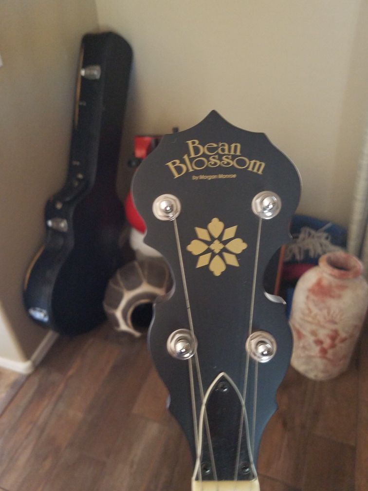 bean blossom by morgan monroe banjo