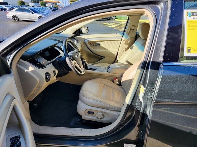2016 Ford Taurus