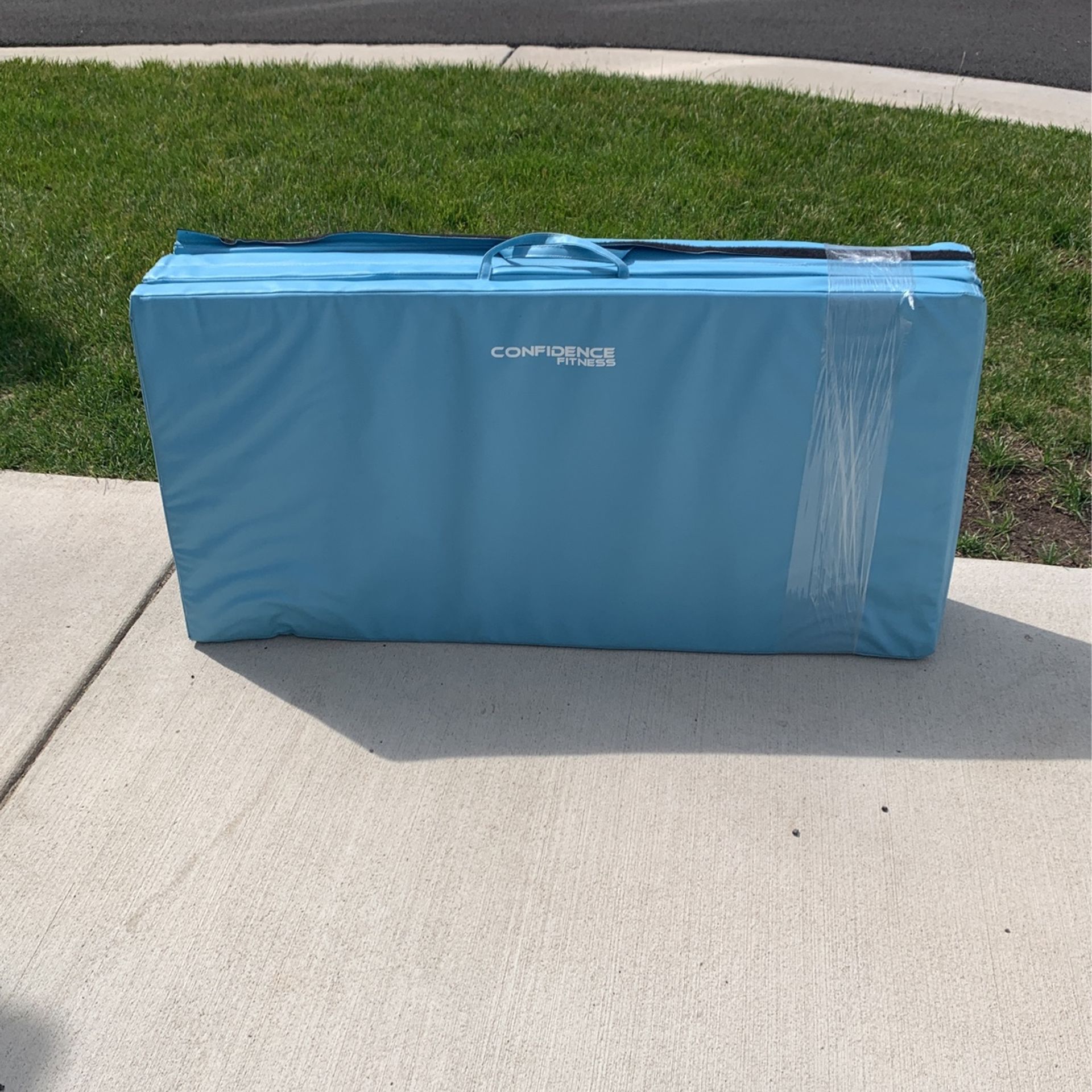 Fitness/tumbling mat 8 ft x 4 ft