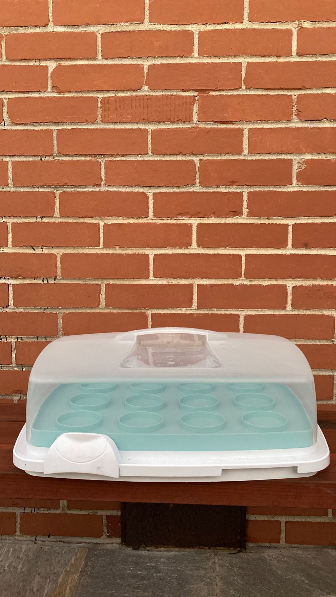 Cupcake holder