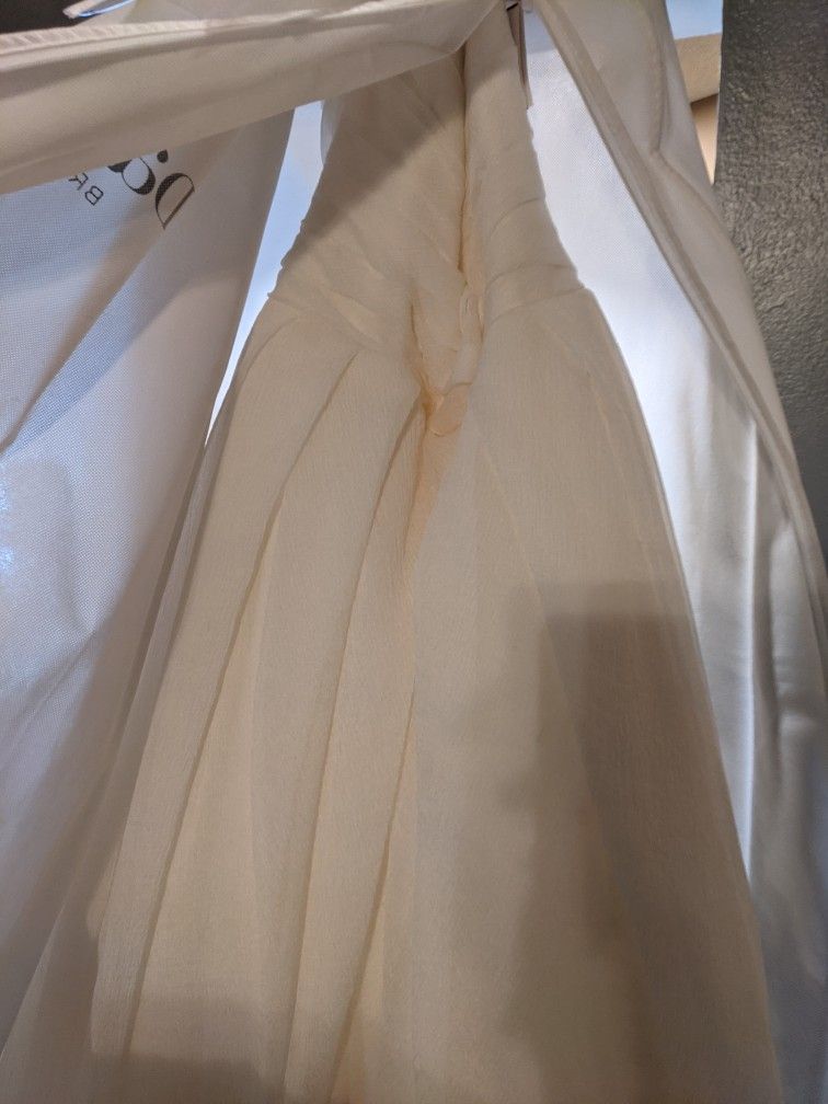 Vera Wang Wedding Dress