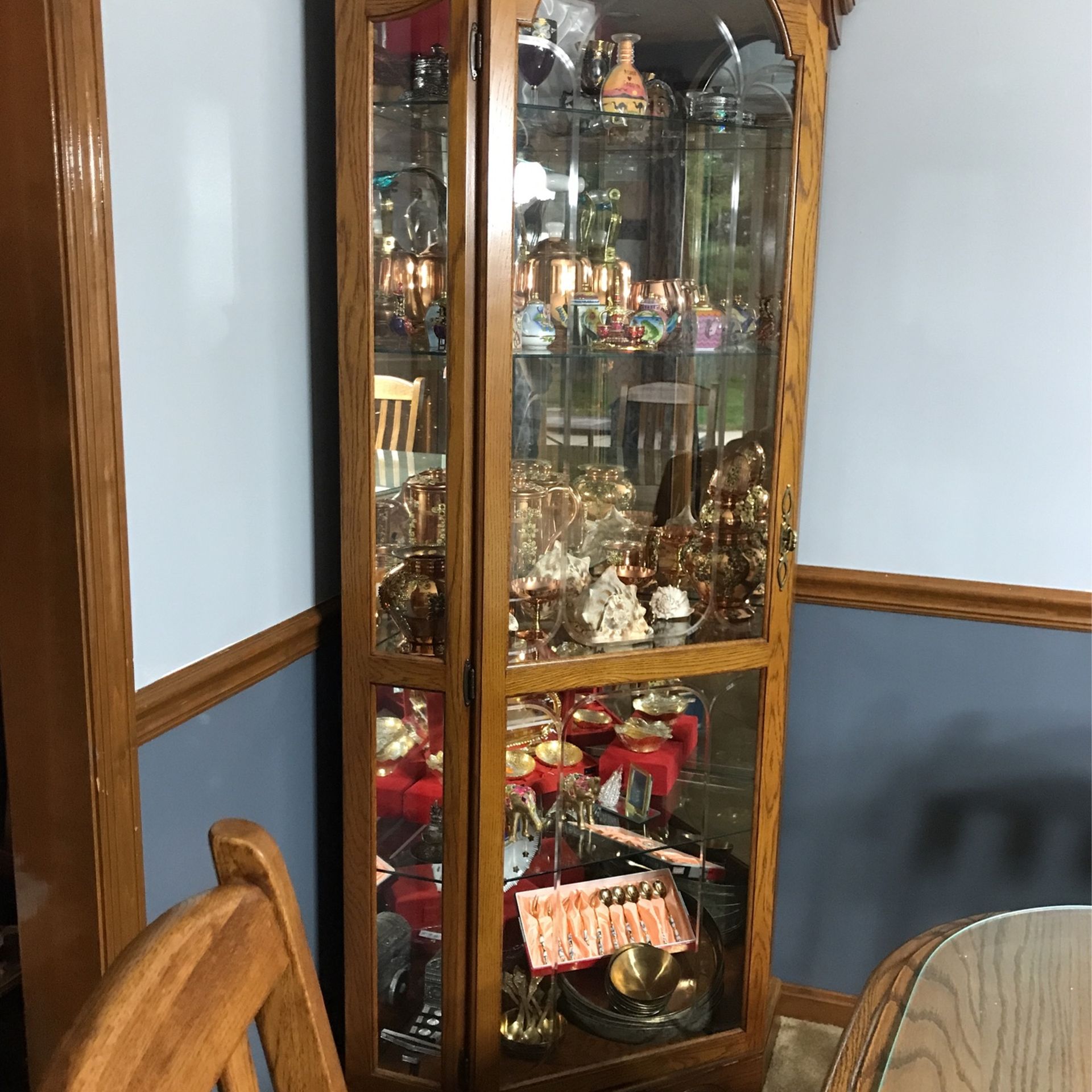 Corner Curio Cabinet China