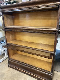 Antique Oak Lawyers Bookcase With Glass Front Doors Thumbnail