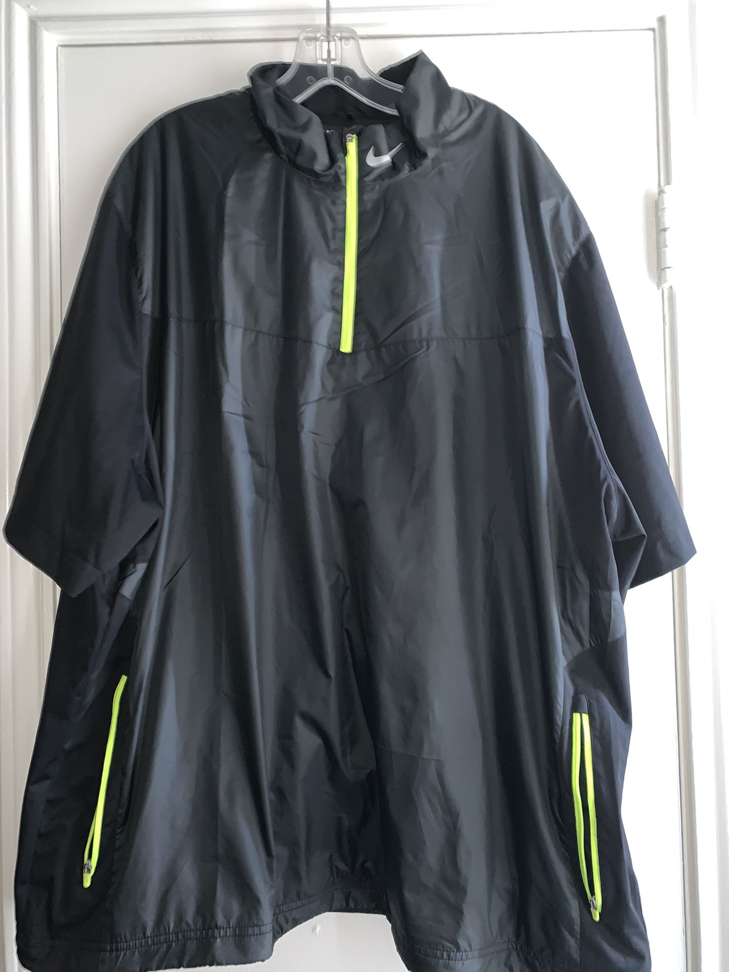 Nike short sleeve Windbreaker