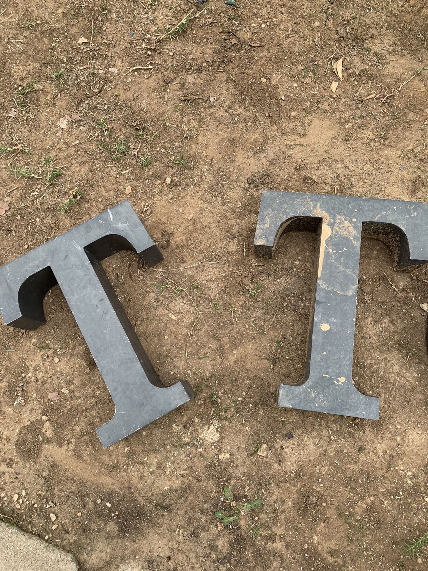 Metal Large Letters    T, T, O, , M  