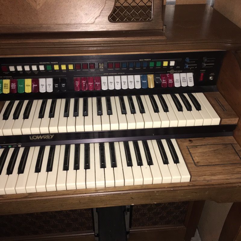 Lowrey organ genie 44 - acetoopen